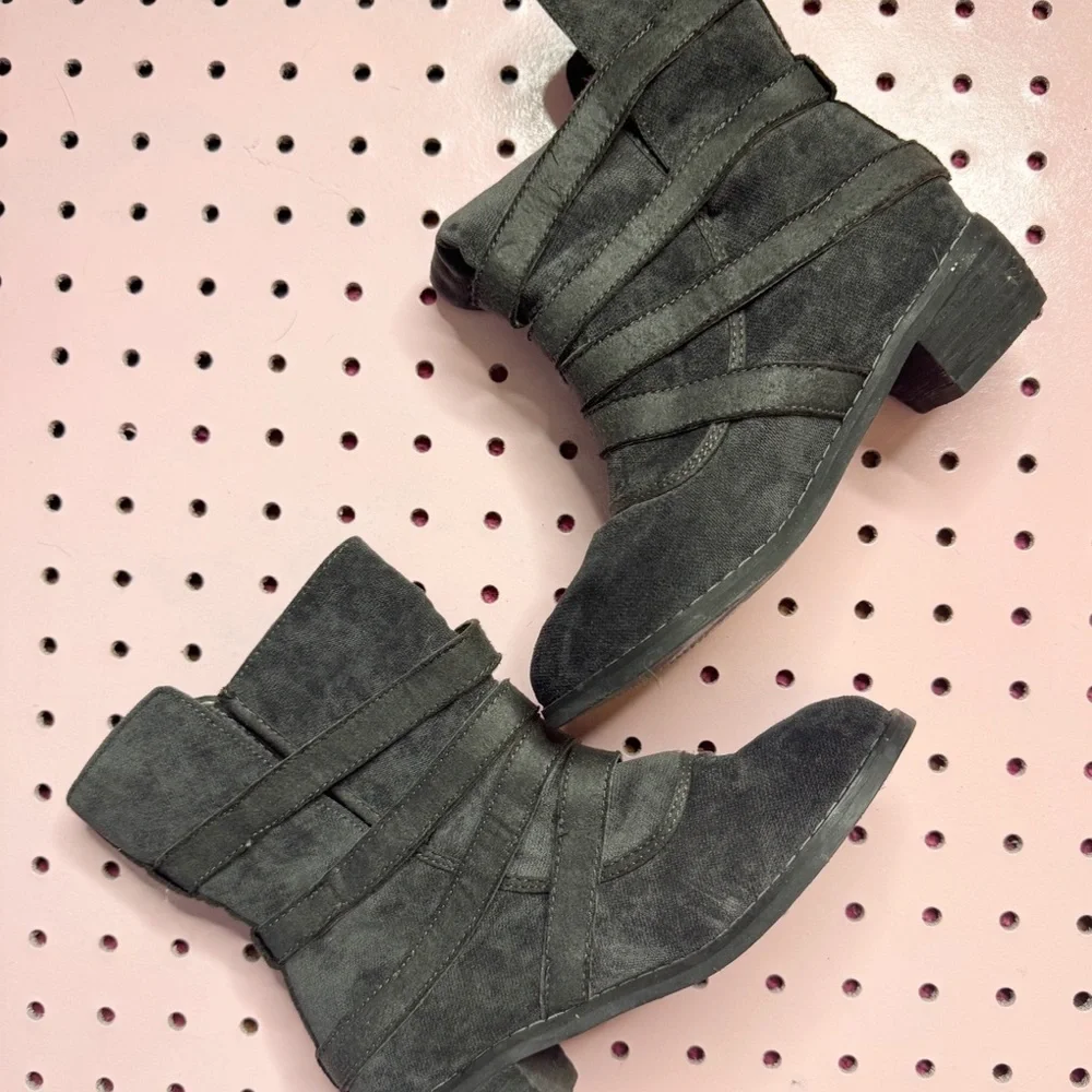 Joyfolie Boots. Size 12. Great Condition. Distressed Look. Buckles. Boho